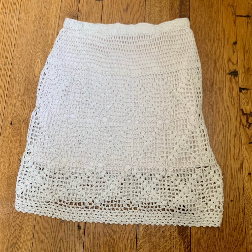 UO Romantic Crochet/Lace Skirt in Women’s Medium